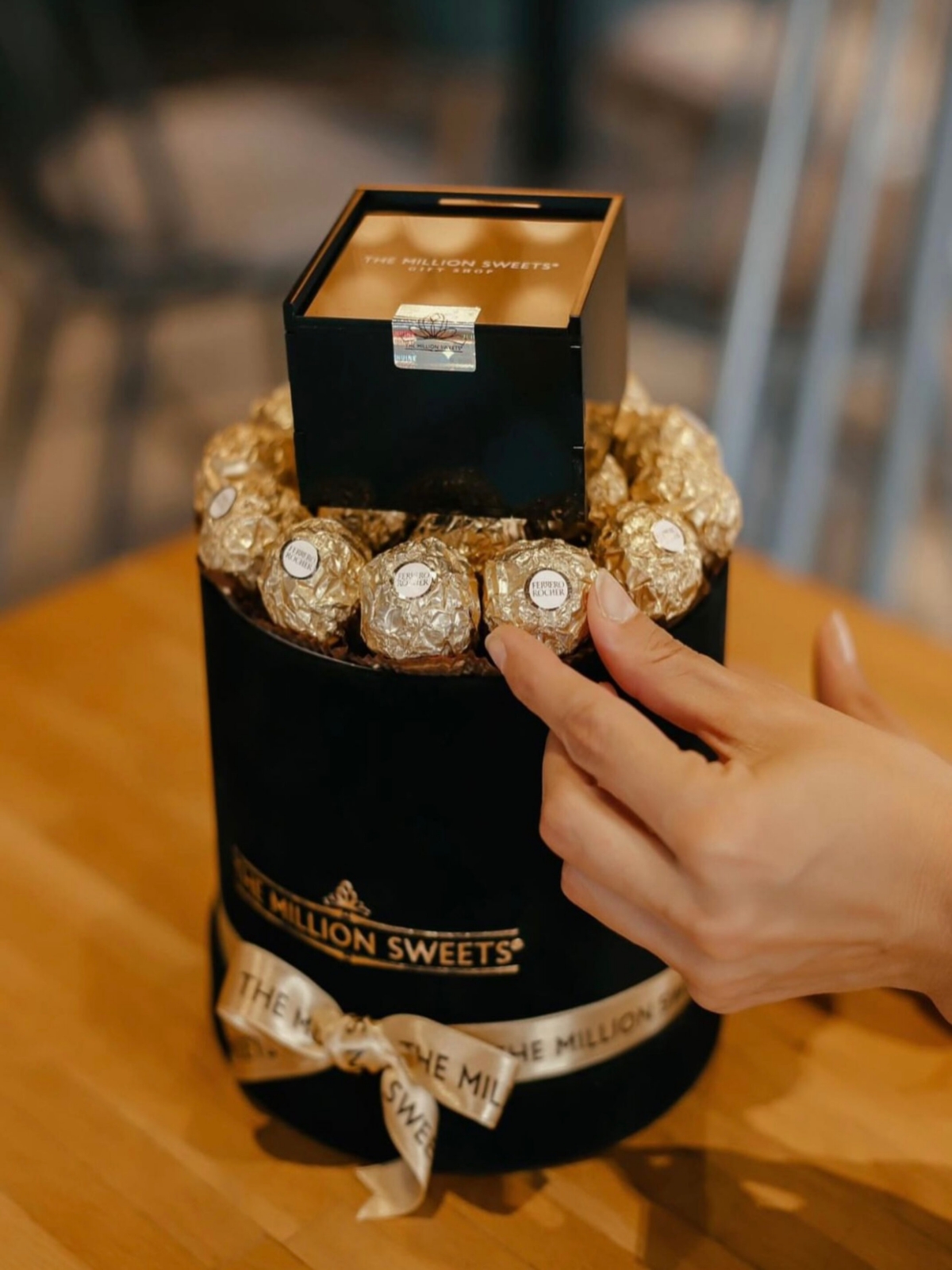 Mali Ferrero box